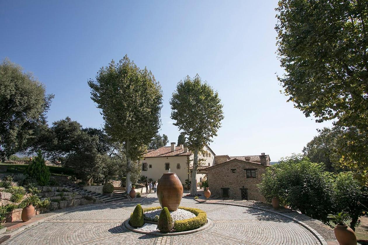 Masia Can Viver - Olive Oil Tourism B&B Bigues I Riells Buitenkant foto