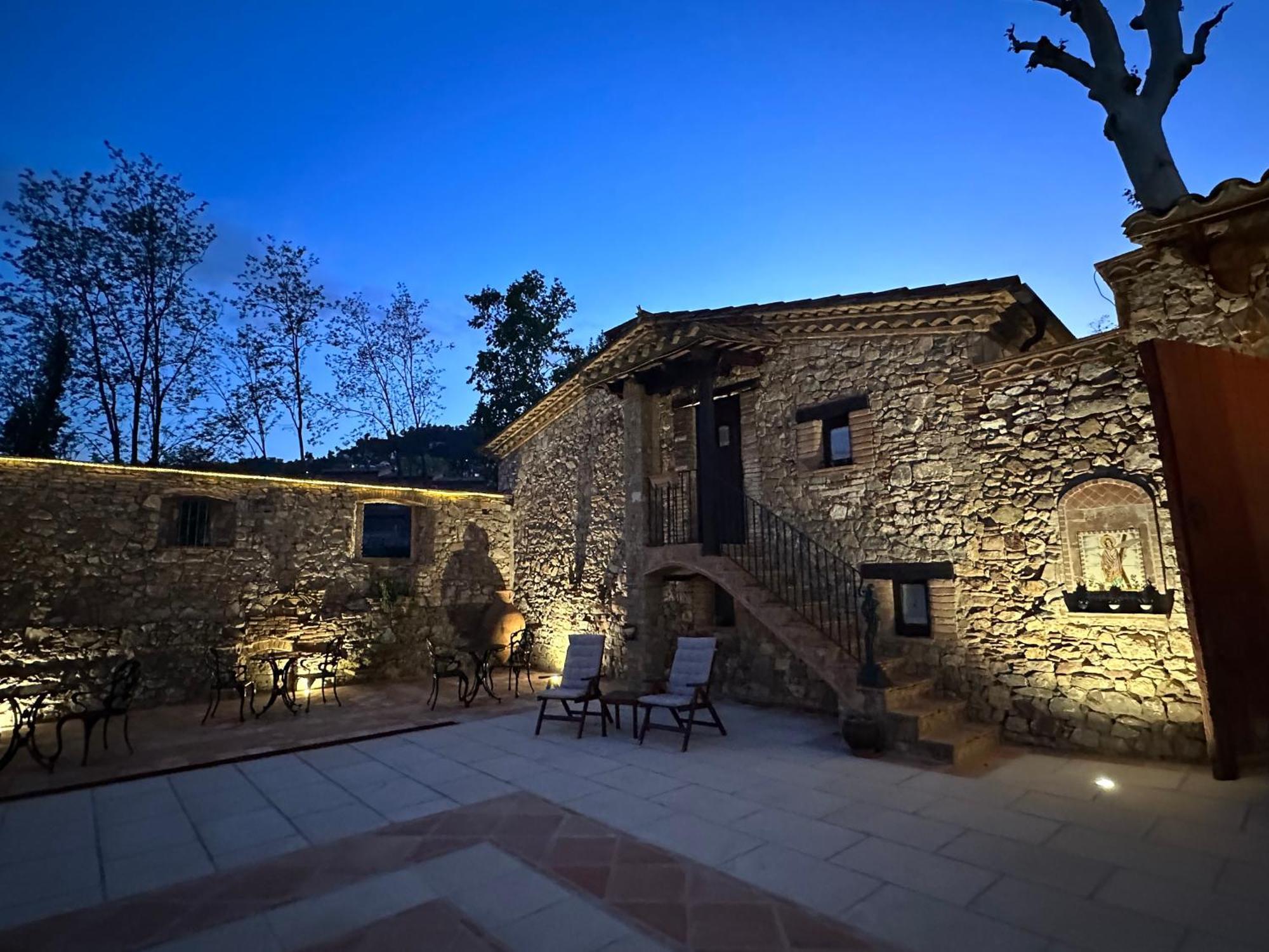 Masia Can Viver - Olive Oil Tourism B&B Bigues I Riells Buitenkant foto