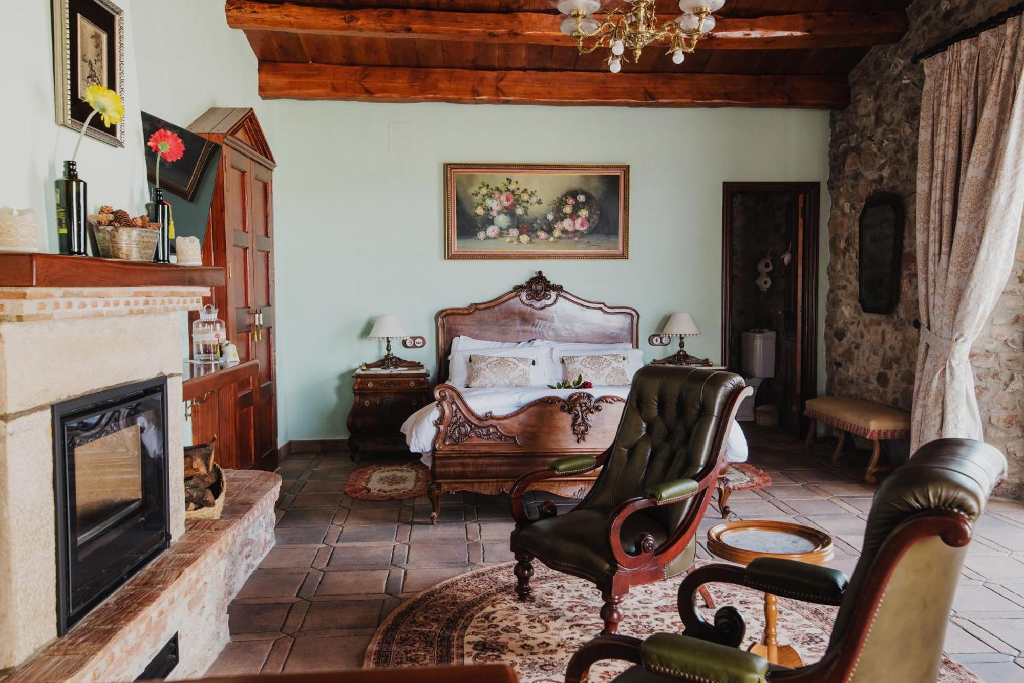 Masia Can Viver - Olive Oil Tourism B&B Bigues I Riells Kamer foto